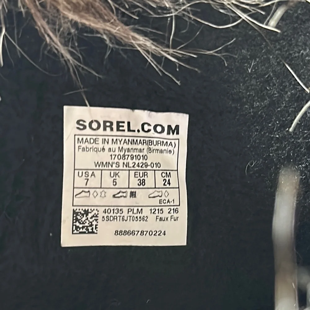 Sorel Sz 7 Black and Tan Winter‎ Boots with Faux Fur Trim